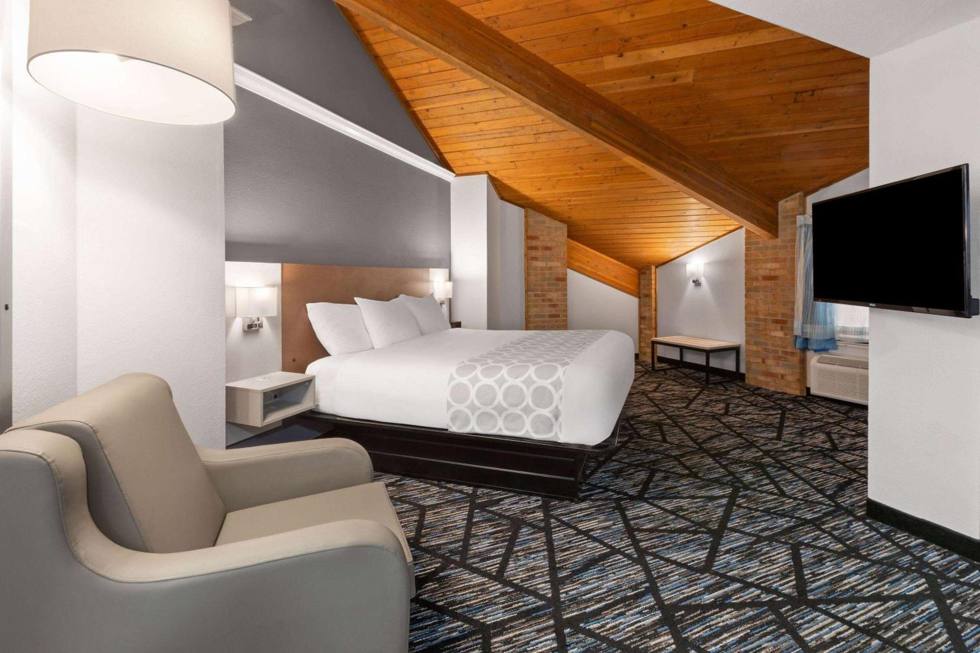 Baymont By Wyndham